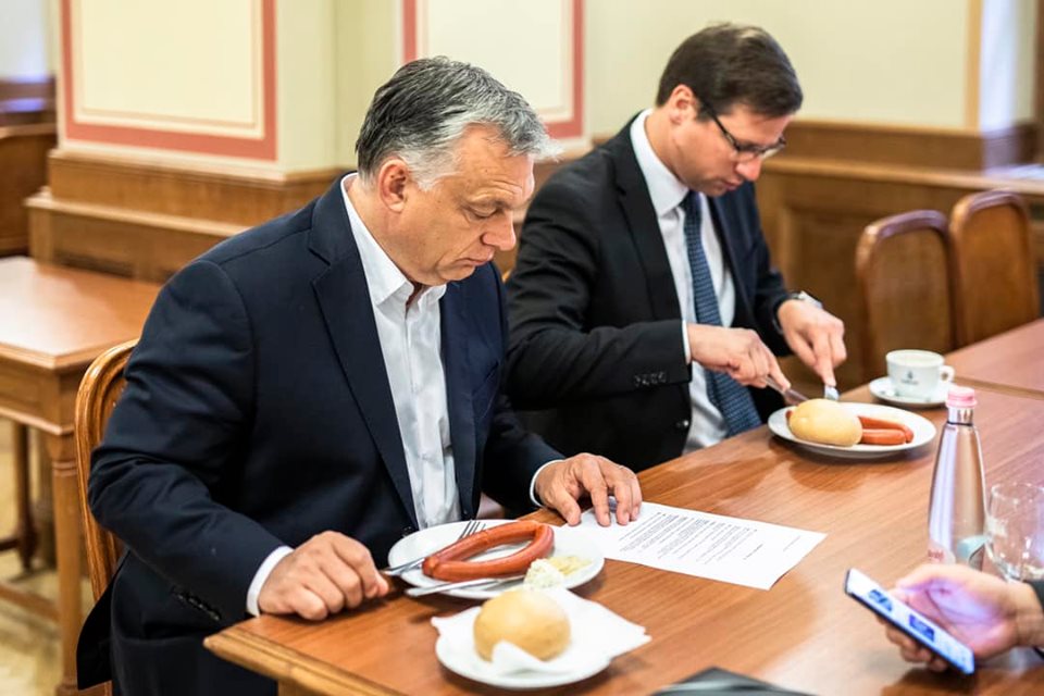 Orbán Viktor debrecenit reggelizett