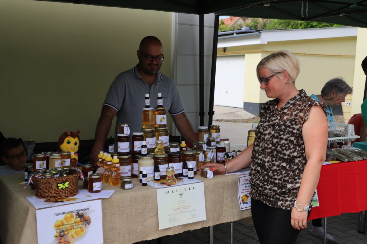 Egyháztáji vásár Debrecenben