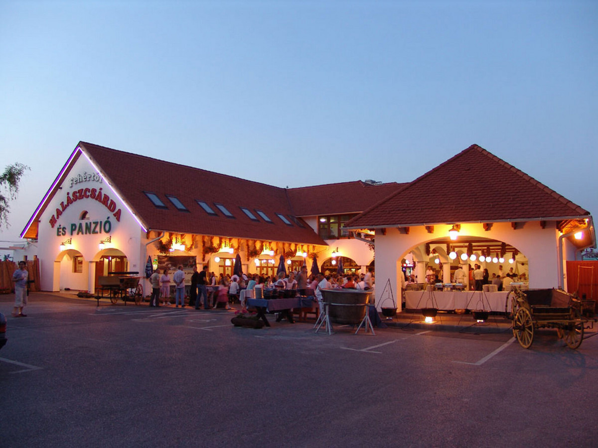 Fehértói halászcsárda