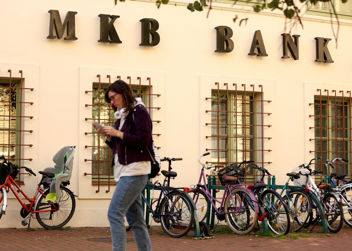 bank, MKB bank, kamat, pénz, hitel