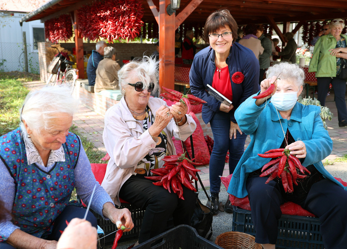Jó idő volt a II. Röszkei Rózsapaprika Napra