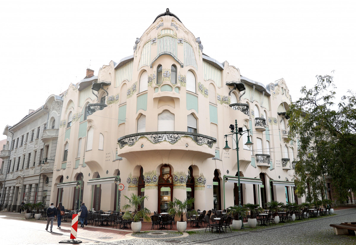 Reök-palota, zárva, kultúra, energia válság