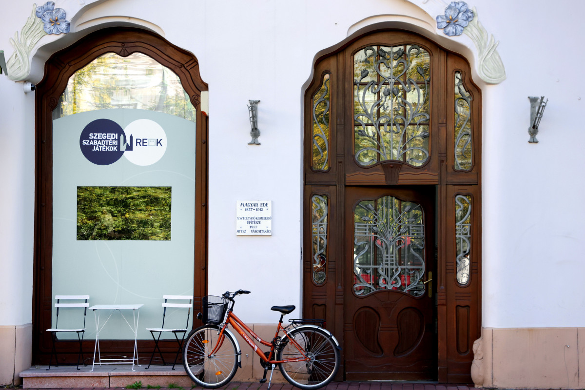 Reök-palota, zárva, kultúra, energia válság