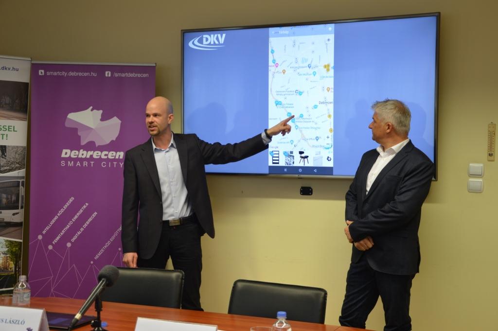 Bővíti valós idejű utastájékoztatási rendszerét a DKV