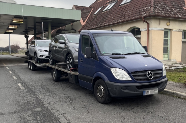 csengersimai határátkelő