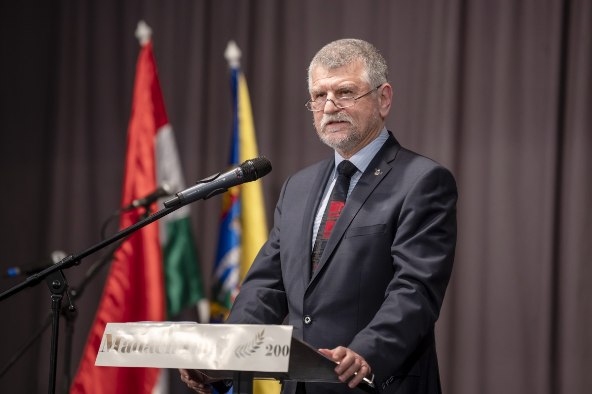 Kövér László szakáll