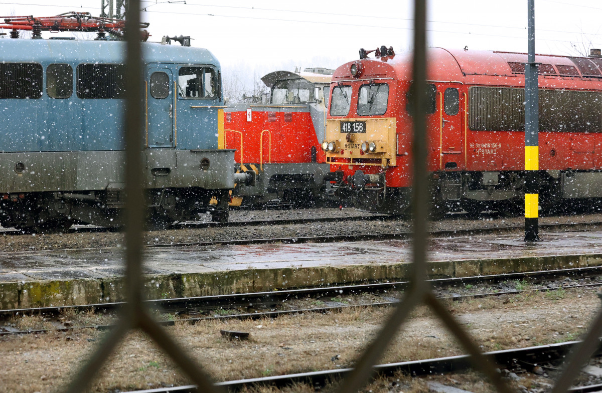 Szeged, Nagyállomás, vasútállomás, peron, MÁV, utazás, közlekedés, vonat, havazás