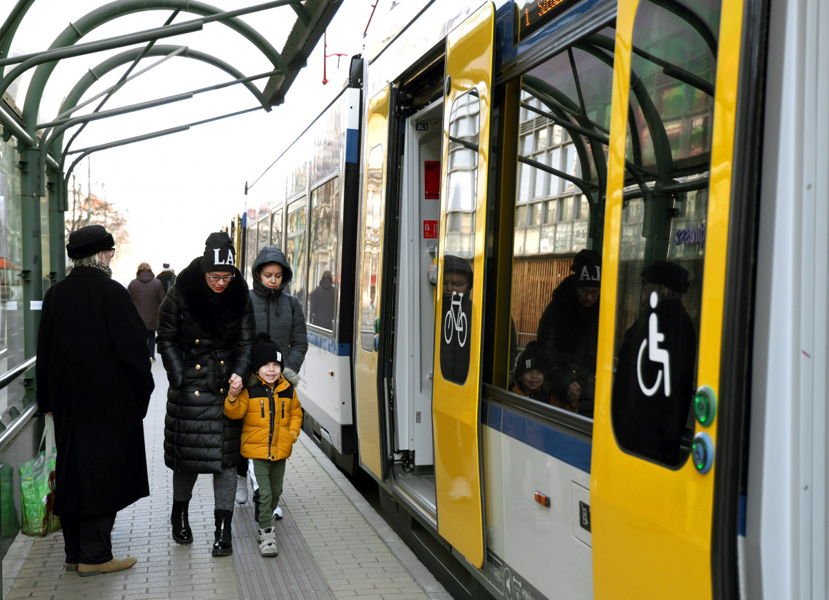 Szeged, Tram train, vasútvillamos, közlekedés, tömegközlekedés, utazás, MÁV