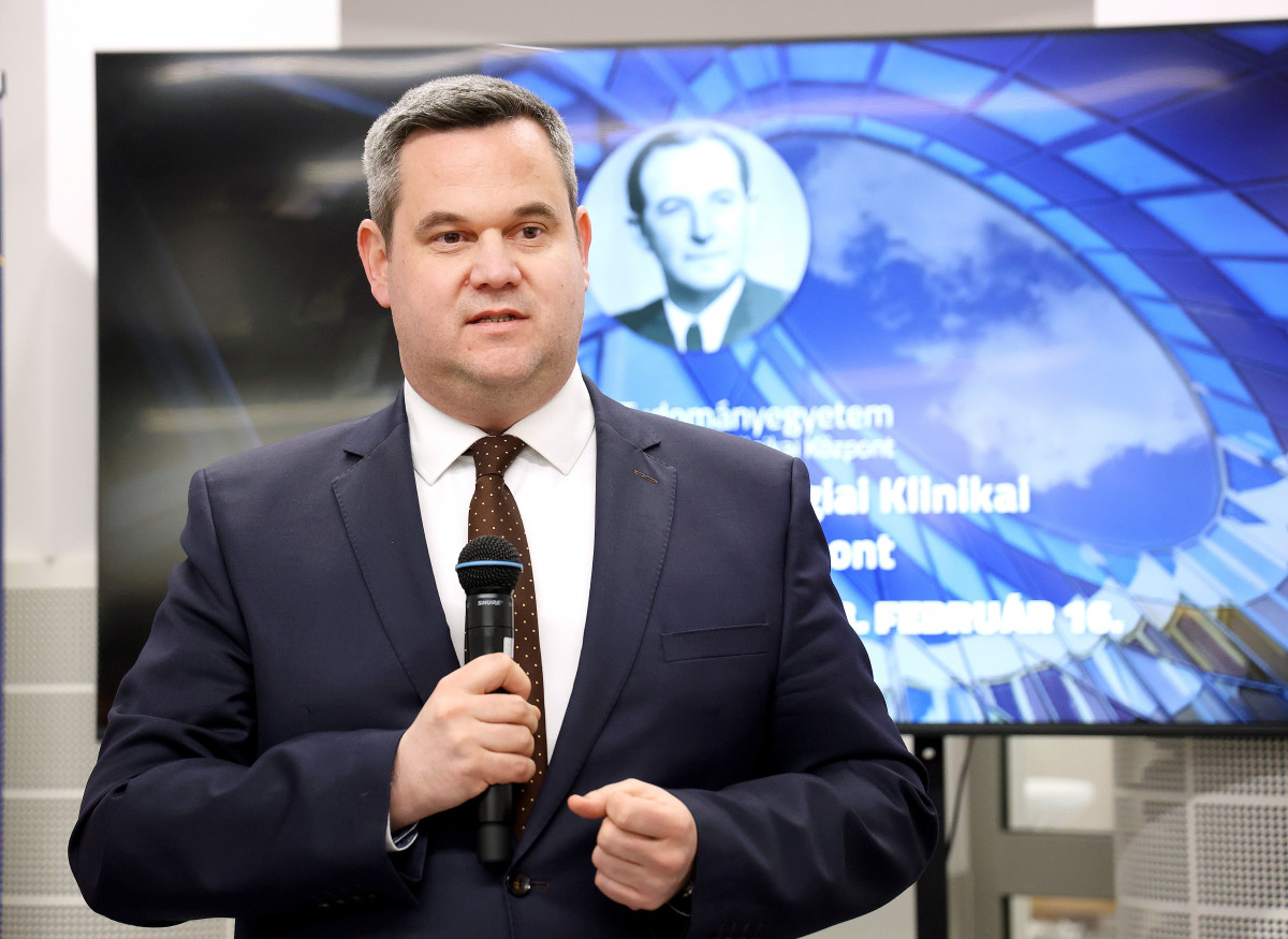 Szeged, klinika, Infektológia, SZTE, orvos, ellátás, egészségügy, Takács Péter