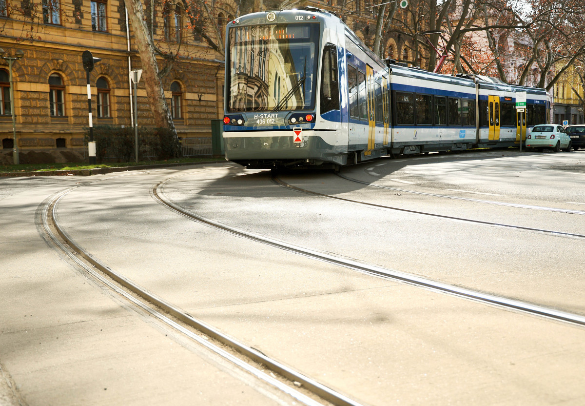 Szeged, Tram train, vasútvillamos, közlekedés, tömegközlekedés, utazás, MÁV , sín