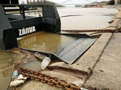 Szeged, Huszár Mátyás rakpart, rakpart, lezárás, Tisza, vízállás, árad, áradás