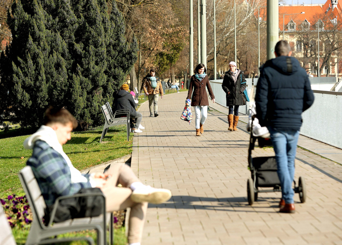 Szeged, időjárás, séta, március, tél, napsütés, tavasz