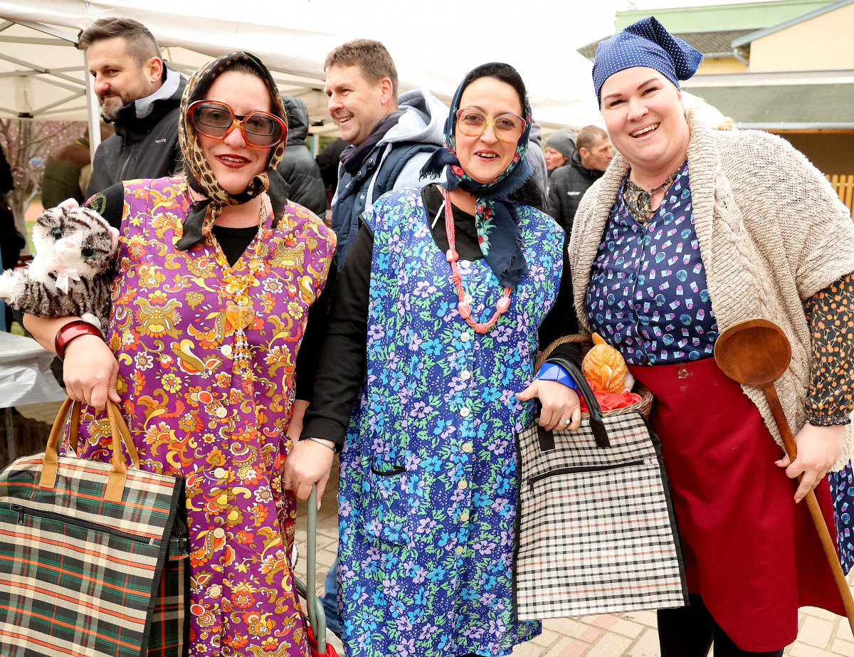 Szeged, Petőfitelep, Böllérnap, kolbász, télűzés, farsang, otthonka, grill