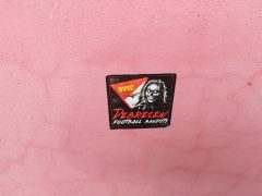 Szurkolói matricák a kisvárdai stadionban