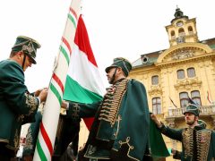 Szeged, március 15., Széchenyi tér, megemlékezés, városháza