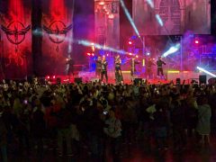 Nagyszabású koncertshowval tért vissza Debrecenbe