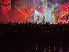 Nagyszabású koncertshowval tért vissza Debrecenbe