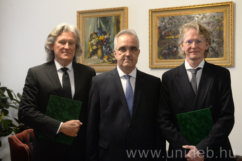 Novák László debreceni Idegsebészeti Klinika