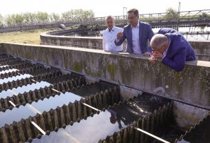 Kósa Lajos Papp László debreceni vízműnél
