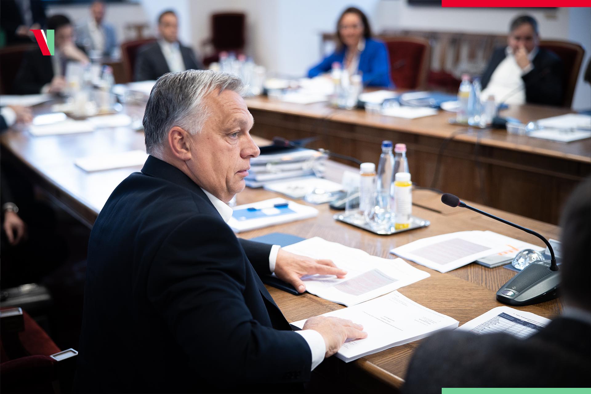 Orbán Viktor kormányülés