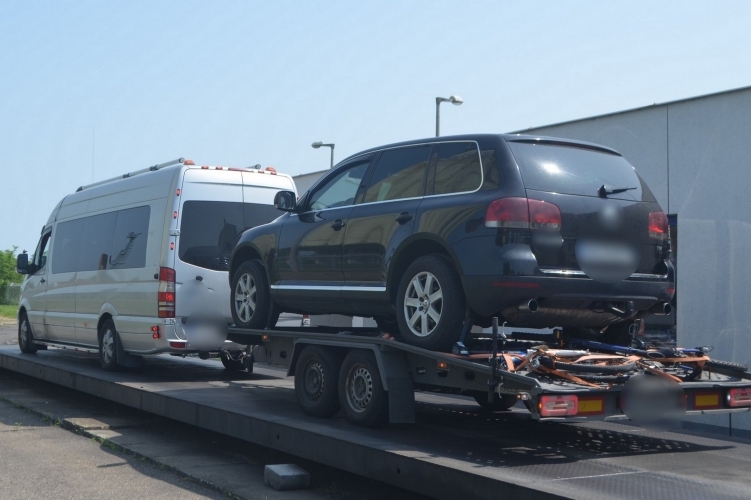 túlsúlyos szerelvény