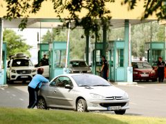 röszkei határátkelő, határ, ellenőrzés, vám, kiutazás, beutazás, forgalom