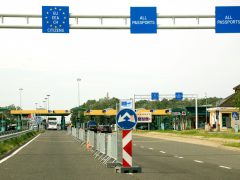 röszkei határátkelő, határ, ellenőrzés, vám, kiutazás, beutazás, forgalom