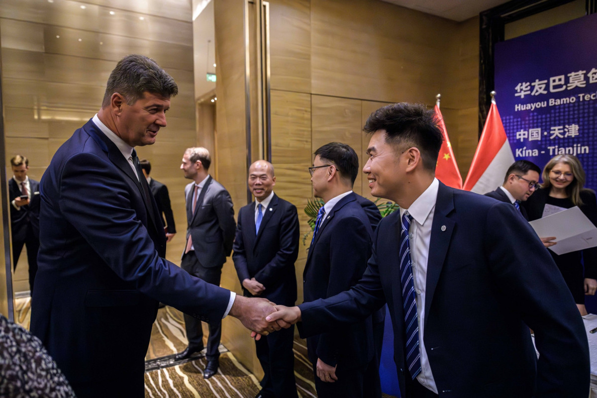 Mihálffy Béla Kínában