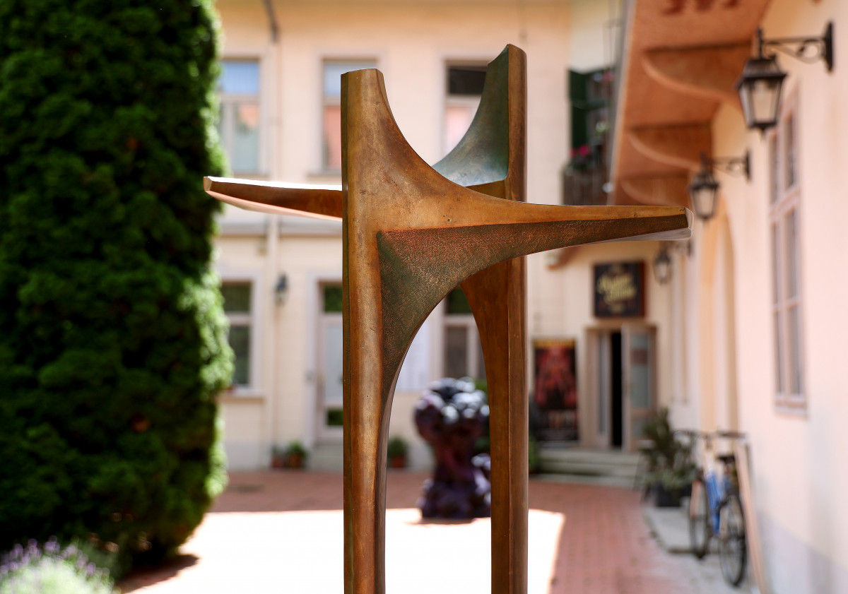 Szeged, Wagner Udvar, Szegedért Alapítvány, kiállítás, művészet, kultura, szobor