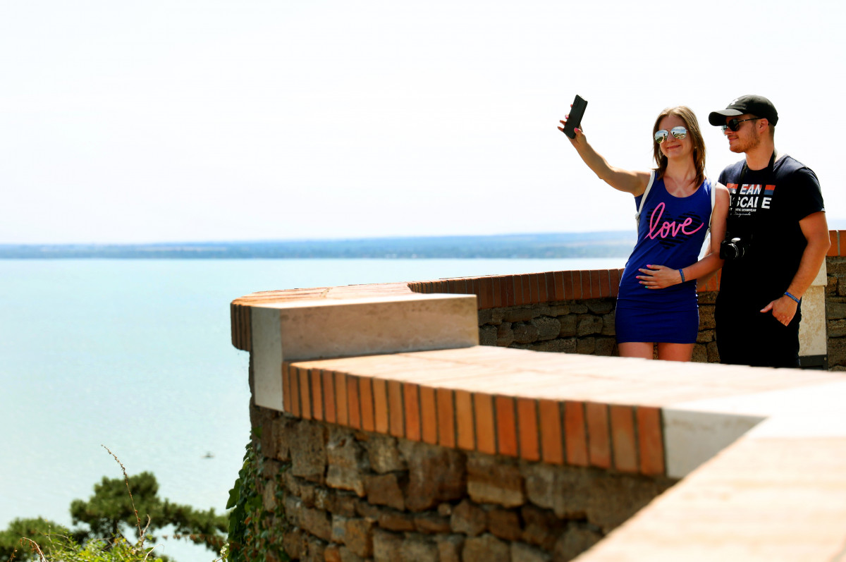 Tihany, nyár, nyralás, turista, turizmus, Balaton