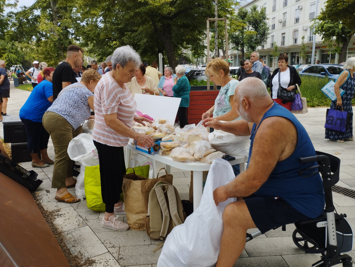 Ételosztás Debrecenben
