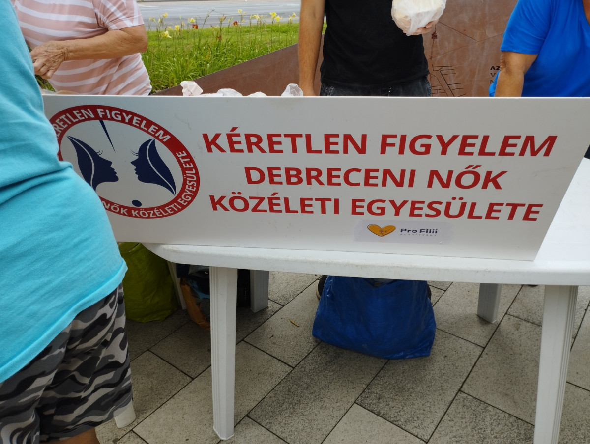 Ételosztás Debrecenben
