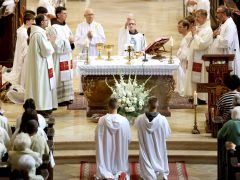 Szeged, Havas Boldogasszony búcsú, alsóvárosi ferences plébánia, alsóvárosi Havas Boldogasszony templom, templom, vallás, egyház, búcsú, mise