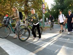 Szeged, tanítás, Dózsa György Általános Iskola, iskola, oktatás, diák, kerékpár, zebra