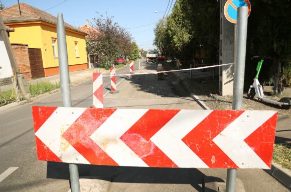 Szeged, Újabb szakaszon, Csap utca, felújítás, aszfalt, önkormányzat, út