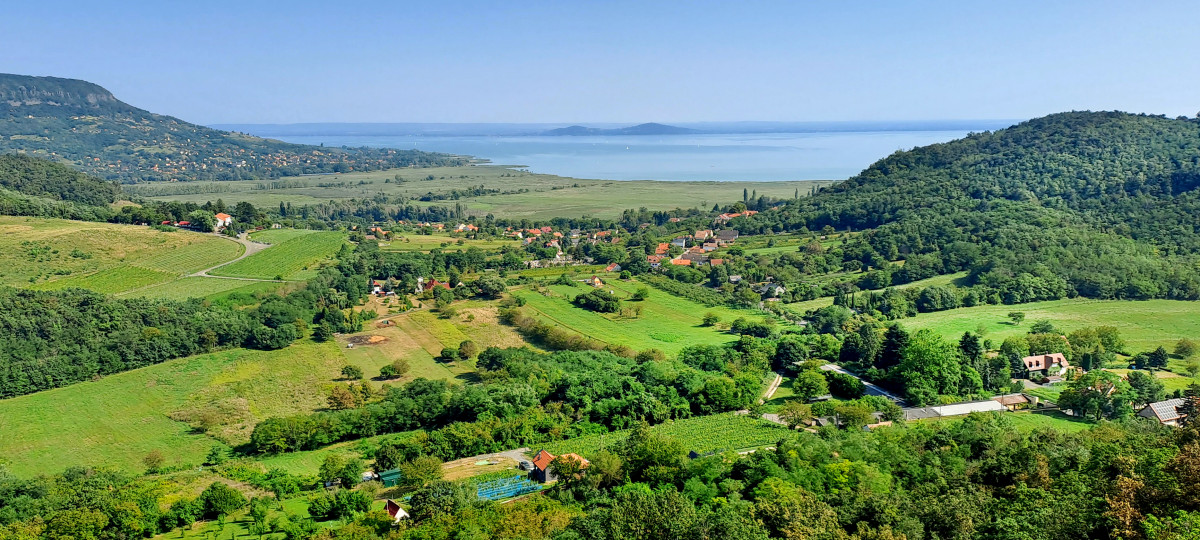 Balaton, Balaton-felvidék, Szigligeti vár, látnivaló, természet, turizmus, nyár, nyaralás