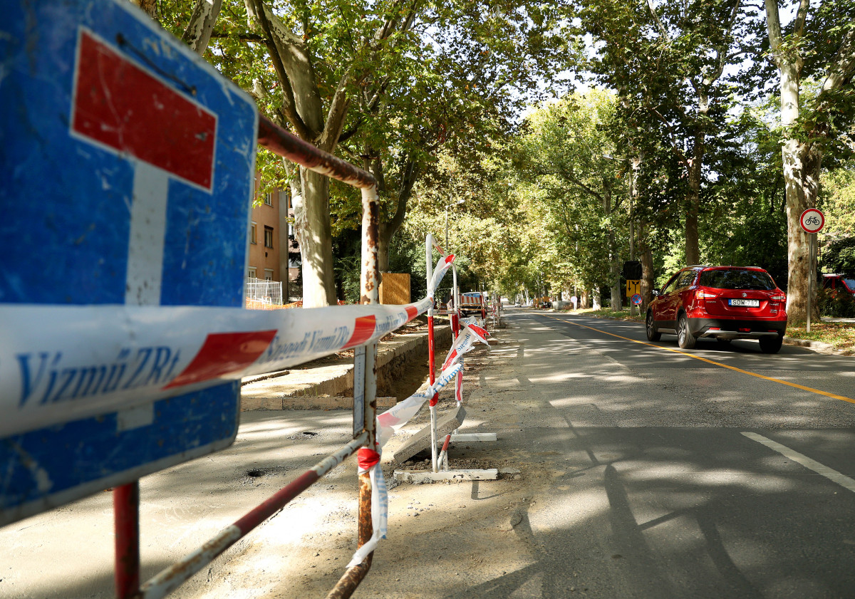 Szeged, Vízmű, ivóvízhálózat, rekonstrukció Fő fasor, lezárás, felújítás, busz, forgalom