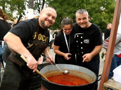 Szeged, V. Szent Ferenc jótékonysági főzés, főzés, adomány, jótékonyság, Mátyás tér