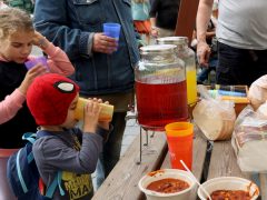 Szeged, V. Szent Ferenc jótékonysági főzés, főzés, adomány, jótékonyság, Mátyás tér