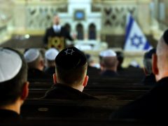 Szeged, szolidaritás, Istentisztelet, zsinagóga, mécses, emlékezés