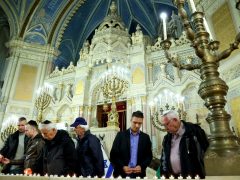 Szeged, szolidaritás, Istentisztelet, zsinagóga, mécses, emlékezés