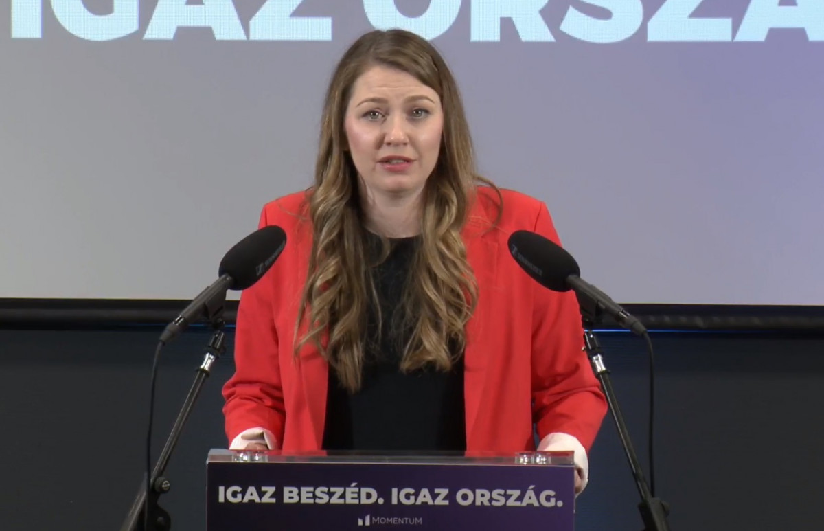 Donáth Anna, Momentum