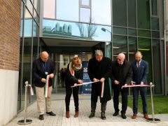 Szeged, SZTE, Szent-Györgyi Albert Gyermekgyógyászati Klinika és Gyermekegészségügyi Központ, Gyermek- és Ifjúságpszichiátriai Osztály, új épület, klinika, átadás, gyermekklinika