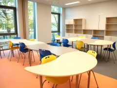 Szeged, SZTE, Szent-Györgyi Albert Gyermekgyógyászati Klinika és Gyermekegészségügyi Központ, Gyermek- és Ifjúságpszichiátriai Osztály, új épület, klinika, átadás, gyermekklinika