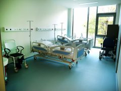 Szeged, SZTE, Szent-Györgyi Albert Gyermekgyógyászati Klinika és Gyermekegészségügyi Központ, Gyermek- és Ifjúságpszichiátriai Osztály, új épület, klinika, átadás, gyermekklinika