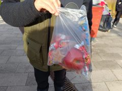 Karácsonyi ételosztás Debrecenben