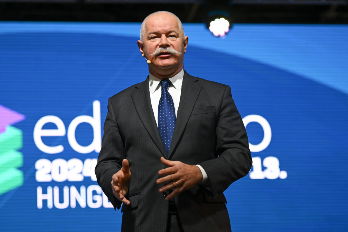 Budapest, 2024. január 11. Csák János kulturális és innovációs miniszter beszédet mond a 24. Educatio Nemzetközi Oktatási Szakkiállítás megnyitóján a fővárosi Hungexpón 2024. január 11-én. MTI/Illyés Tibor