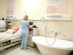 Szeged, Richter Gedeon Nyrt., Korábban Érkeztem Alapítvány, Nőgyógyászati Klinika, klinika, egészségügy, Richter szülőszoba, szülészet