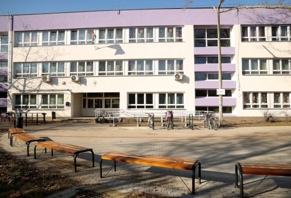 Szeged, Szegedi Szakképzési Centrum József Attila Általános Iskola és Szakképző Iskola, iskola, felujítás, oktatás