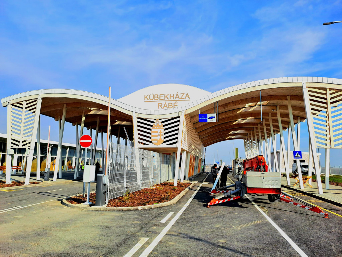 Megkezdődött az új Kübekházi határátkelőhely műszaki átadása. Fotó: Kübekháza Hírszolgálat hivatalos Facebook oldala.